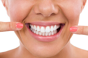 Helpful At-Home Teeth Whitening Kits